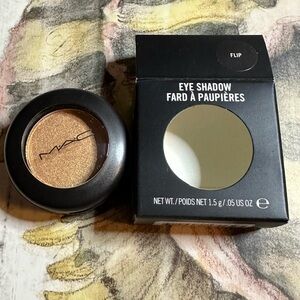 MAC COSMETICS BNIB FLIP Frost eyeshadow Limited Rare Discontinued